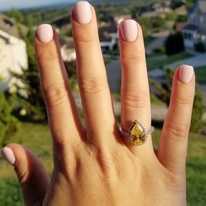 Pear Canary Swarovski Zirconia Cocktail Ring Sz 7